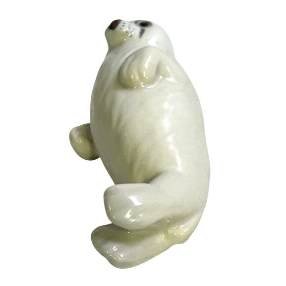 Bing & Grondahl Porcelain Baby Seal Figurine #2472 TR Lying on Back-Excellent - Picture 3 of 7